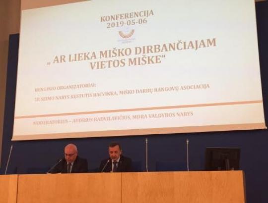 Seime vyko konferencija "Ar lieka miško dirbančiajam vietos miške"