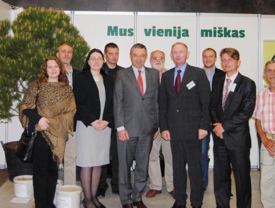 Miškų puoselėtojus kviečia  LMSA stendas parodoje „AgroBalt 2012“